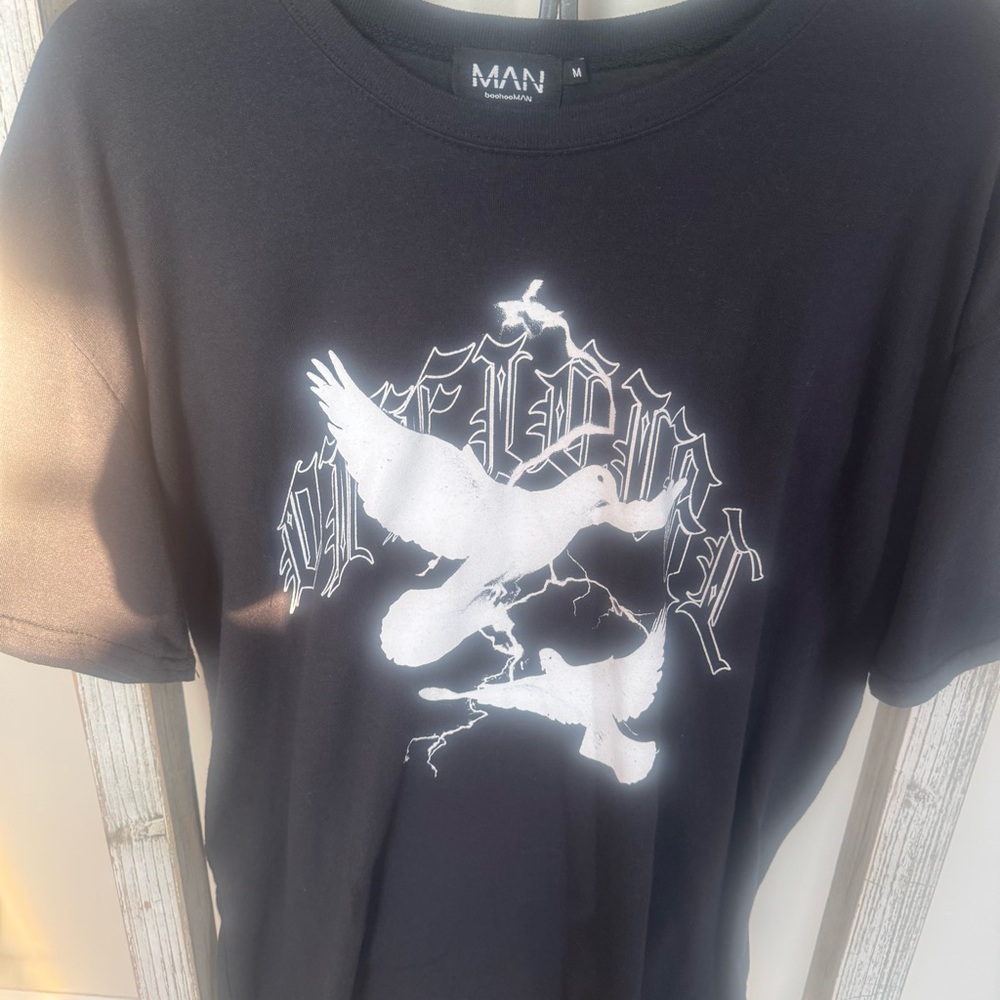 boohooMAN Gothic Dove‎ Graphic Tee Black Medium Men’s Streetwear T-Shirt